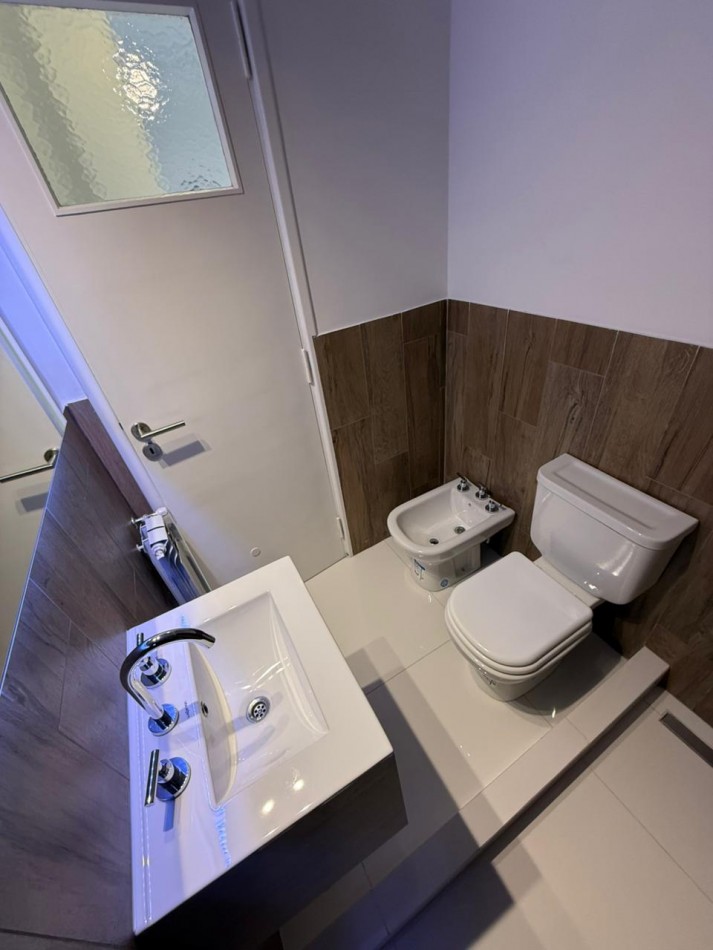 DEPARTAMENTO DE 2 AMBIENTES CON VISTA AL MAR EN EL CENTRO DE MAR DEL PLATA