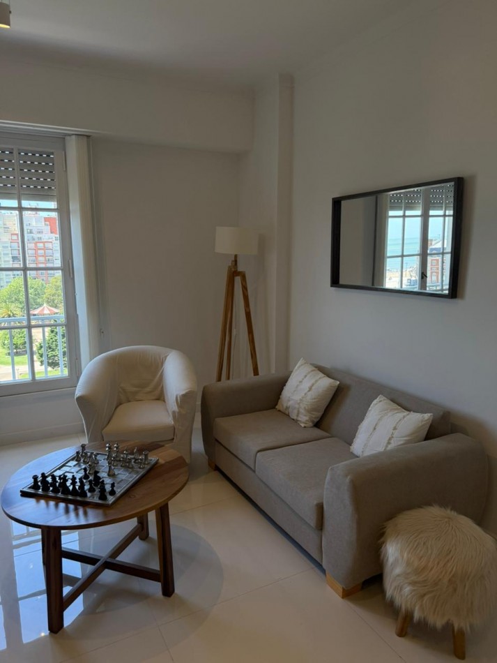 DEPARTAMENTO DE 2 AMBIENTES CON VISTA AL MAR EN EL CENTRO DE MAR DEL PLATA