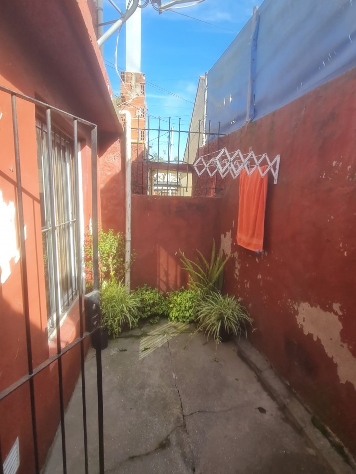 ALQUILER 24 MESES. PH DOS AMBIENTES. NECOCHEA 7400