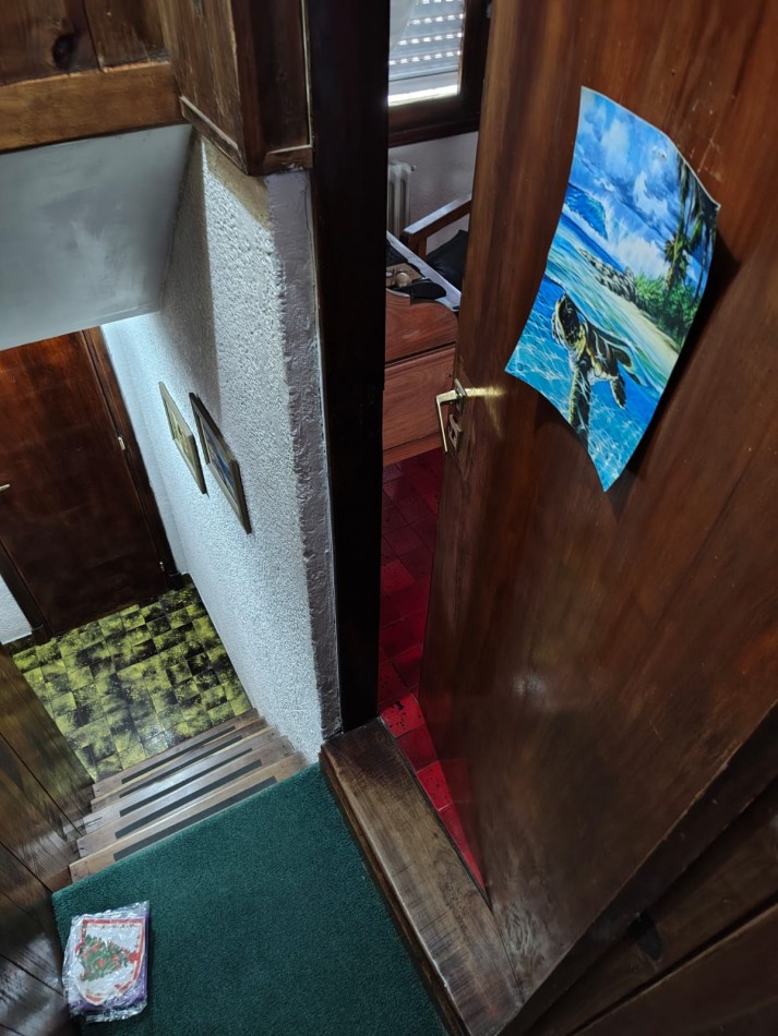 EXCELENTE CHALET 5 AMBIENTES. PARQUE LURO