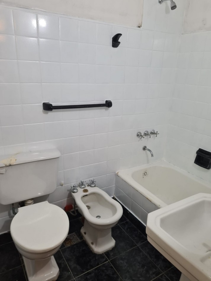 DEPARTAMENTO DE 1 AMBIENTE Y MEDIO ZONA BROWN Y LAS HERAS