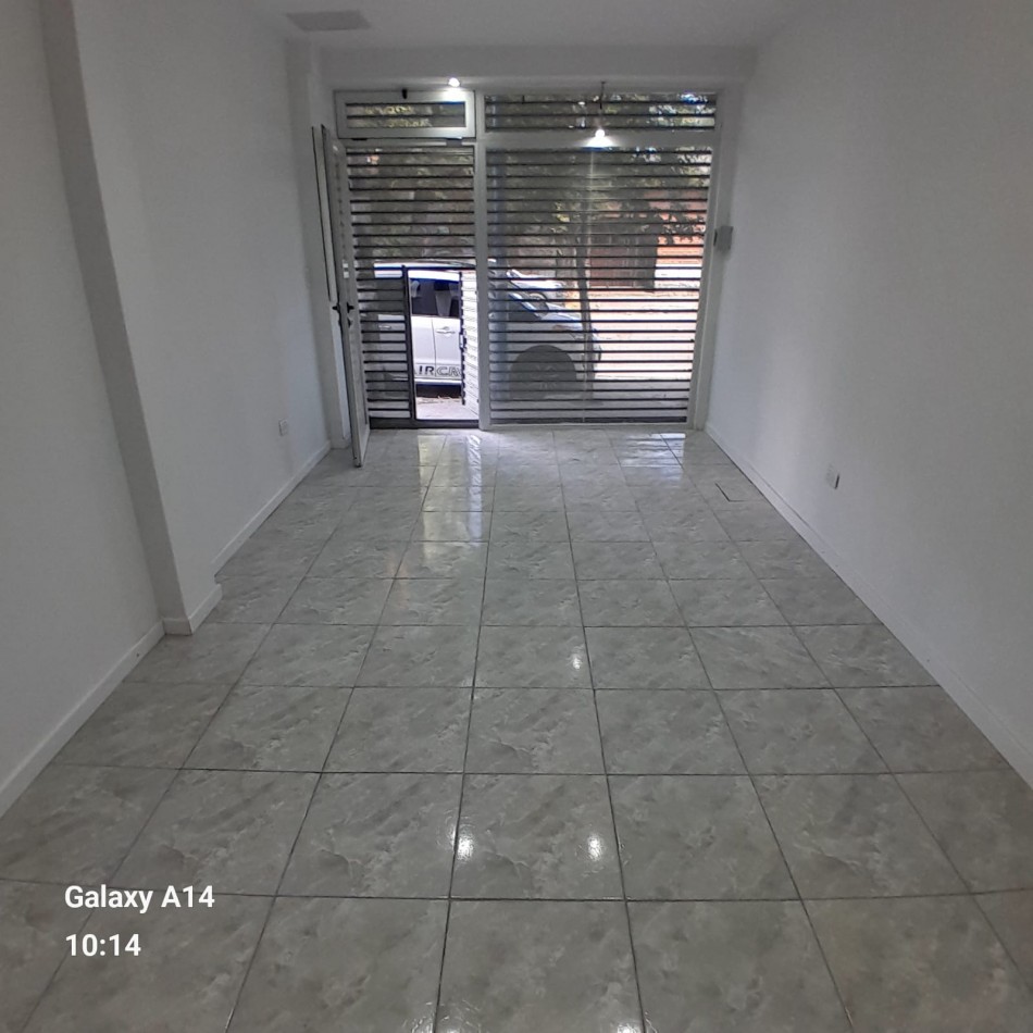 LOCAL COMERCIAL EN ZONA SAN JUAN Y FALUCHO