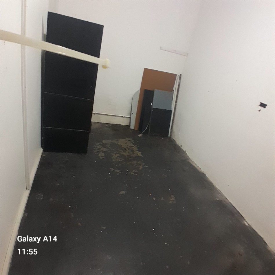 LOCAL EN 2 PLANTAS SOBRE BROWN E INDEPENDENCIA