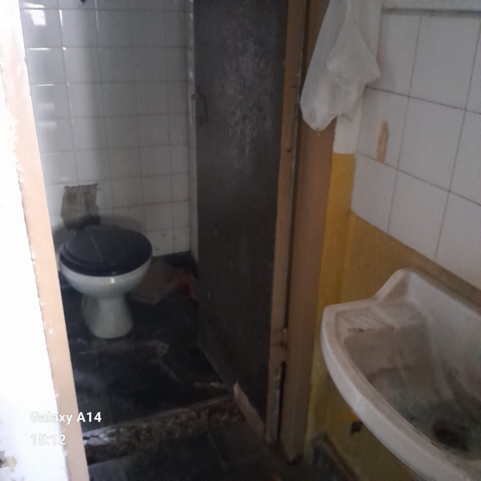 LOCAL EN 2 PLANTAS SOBRE BROWN E INDEPENDENCIA