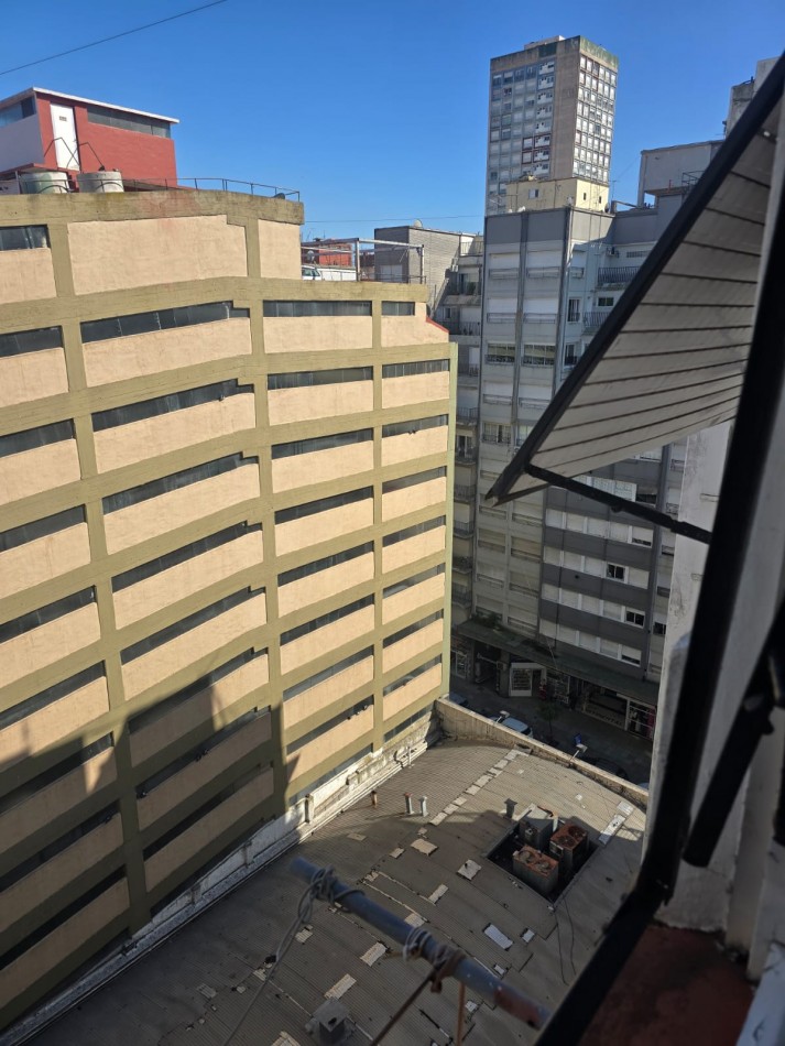 DEPARTAMENTO DE 2 AMBIENTES SOBRE ENTRE RIOS AL 1800