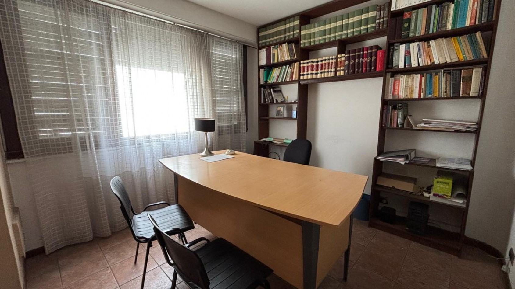 OFICINA EQUIPADA EN CORDOBA Y BELGRANO