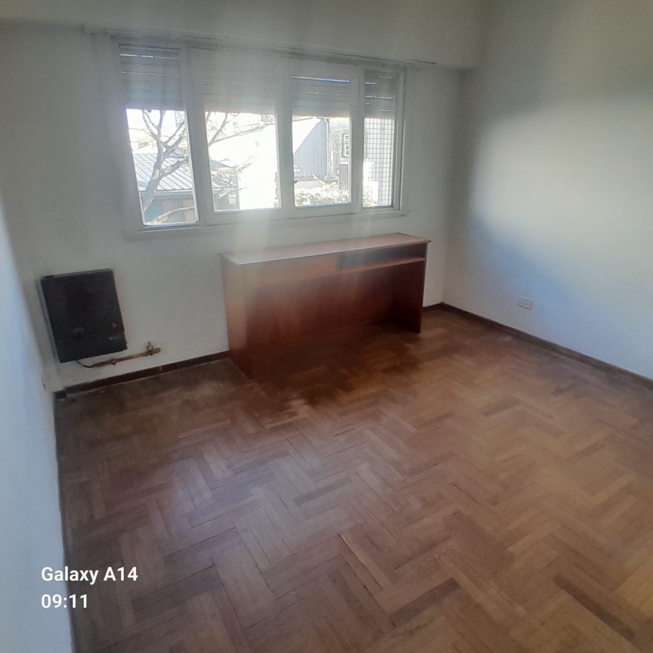 DEPARTAMENTO DE 4 AMBIENTES FRENTE AL NUEVO SHOPPING EN ZONA SUR