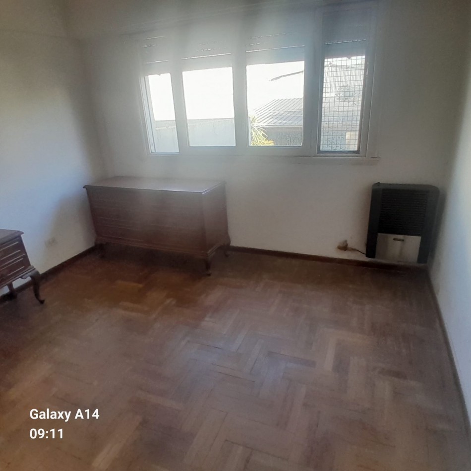 DEPARTAMENTO DE 4 AMBIENTES FRENTE AL NUEVO SHOPPING EN ZONA SUR