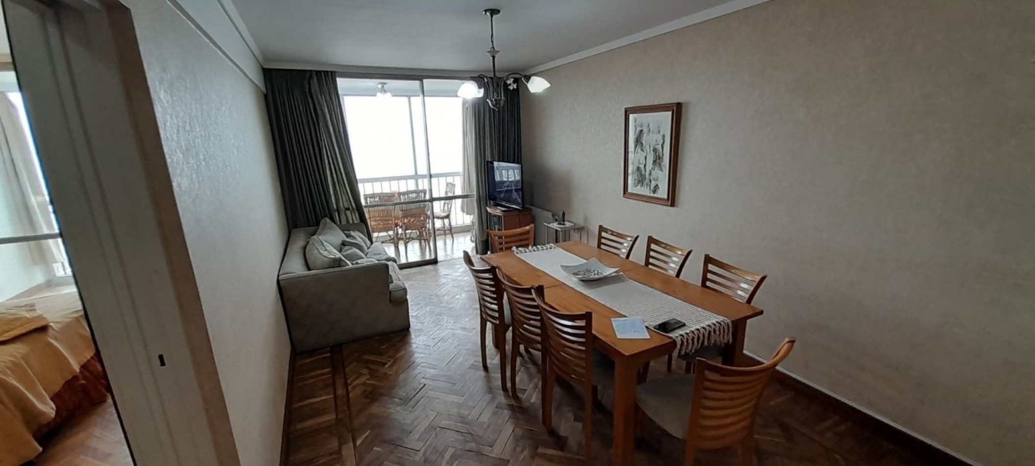 DEPARTAMENTO DE 3 AMBIENTES CON COCHERA AMOBLADO POR 12 MESES.