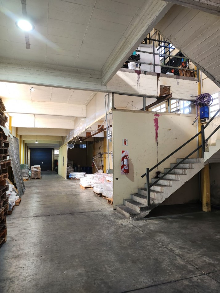 GALPON EN ALQUILER EN ZONA FERROAUTOMOTORA