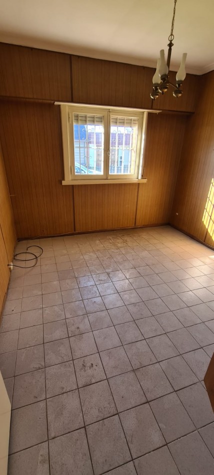 EN BLOCK: DOS PHS Y UN DEPTO O LOCAL EN BARRIO VILLA PRIMERA.  