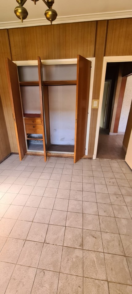 EN BLOCK: DOS PHS Y UN DEPTO O LOCAL EN BARRIO VILLA PRIMERA.  