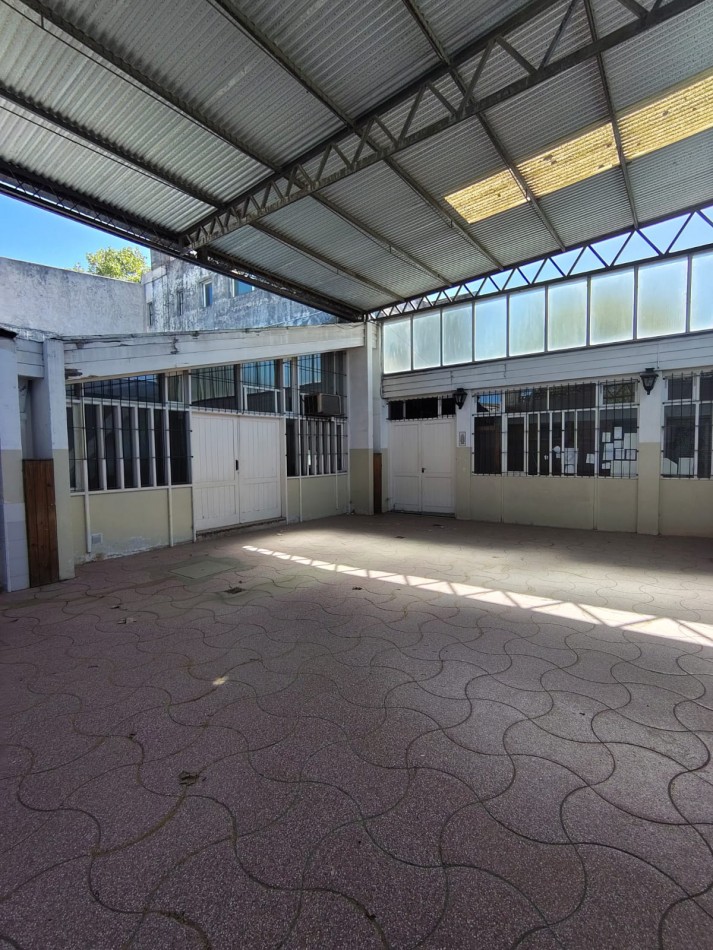 IMPORTANTE PROPIEDAD PARA USO PROFESIONAL O INSTITUCIONAL