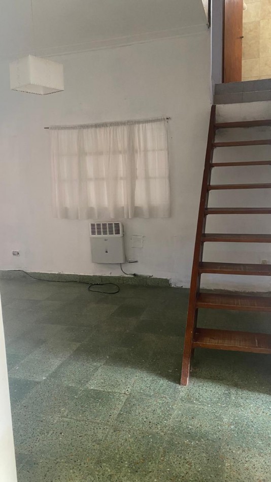 ALQUILER 24 MESES. CASA DE TRES AMBIENTES CON PATIO. NECOCHEA 6100