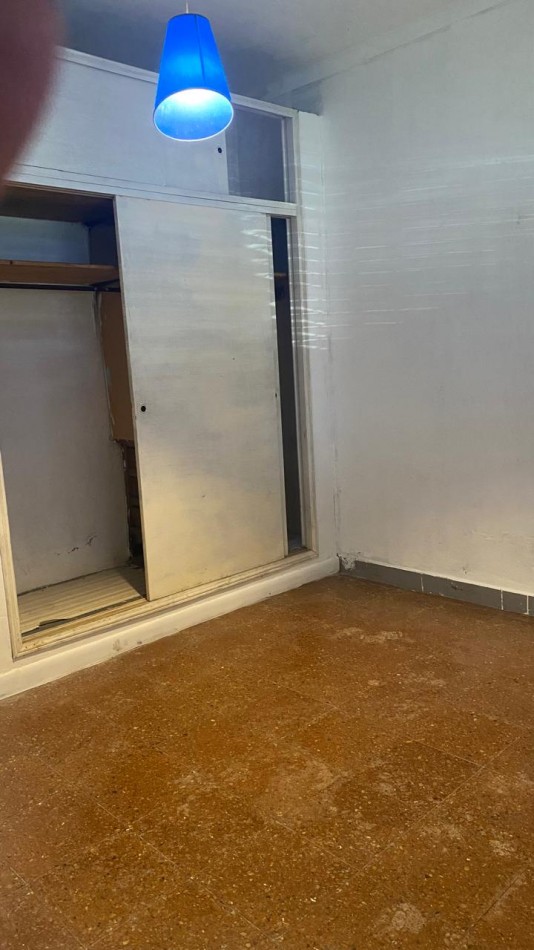 ALQUILER 24 MESES. CASA DE TRES AMBIENTES CON PATIO. NECOCHEA 6100