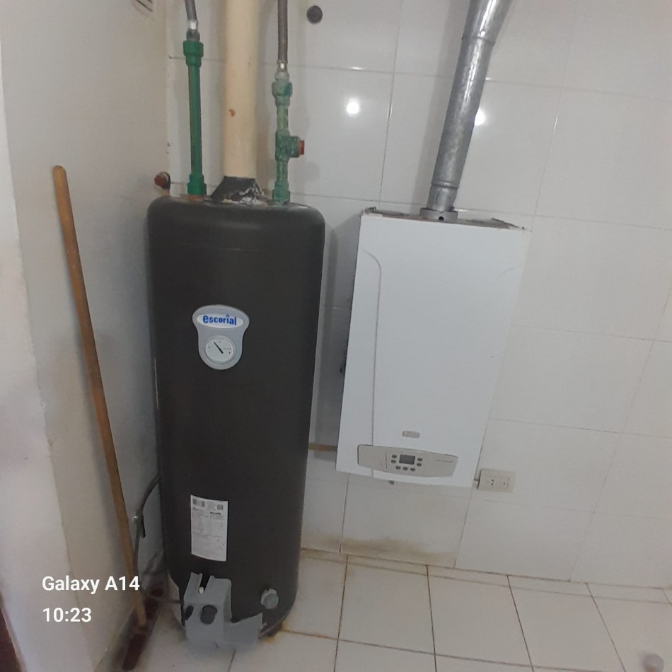 CASA DE HERMOSO DISEÑO EN SIERRAS DE LOS PADRES