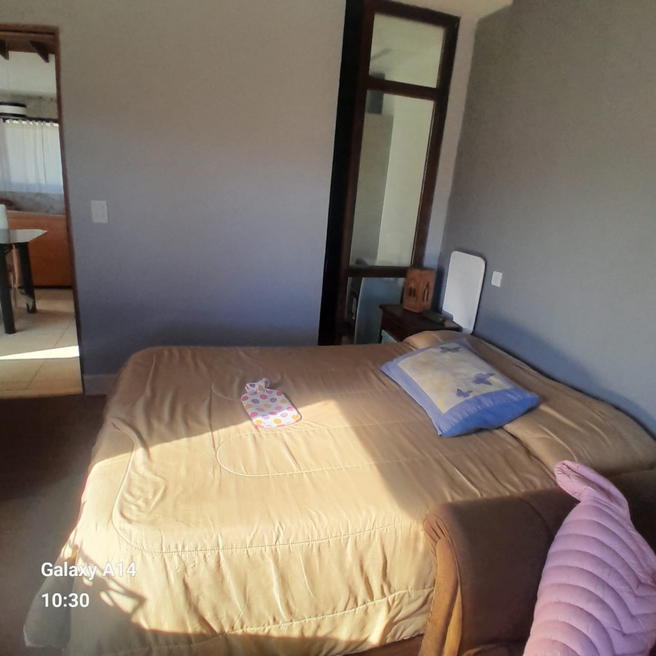 CASA DE HERMOSO DISEÑO EN SIERRAS DE LOS PADRES