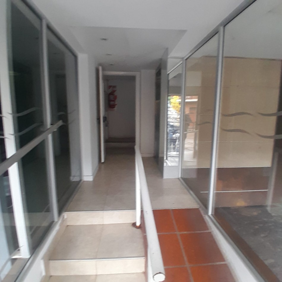 SEMIPISO DE 2 AMBIENTES A LA CALLE, APTO CREDITO