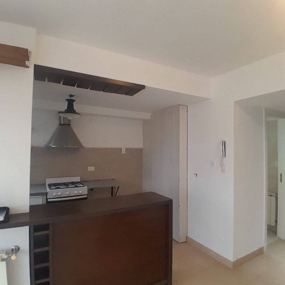 SEMIPISO DE 2 AMBIENTES A LA CALLE, APTO CREDITO