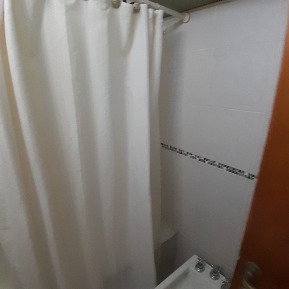 DEPARTAMENTO SEMIPISO DE 2 AMBIENTES EN ZONA PLAZA MITRE