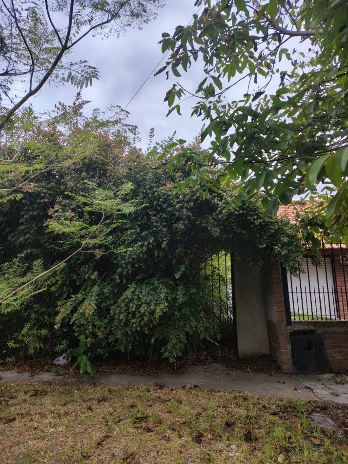 LOTE EN BARRIO CAISAMAR, OPCION EN BLOCK CON CHALET LINDERO