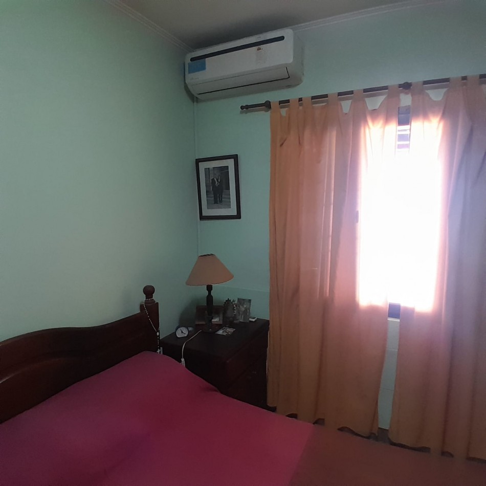 CASA DE 3 AMBIENTES EN BARRIO RAICES