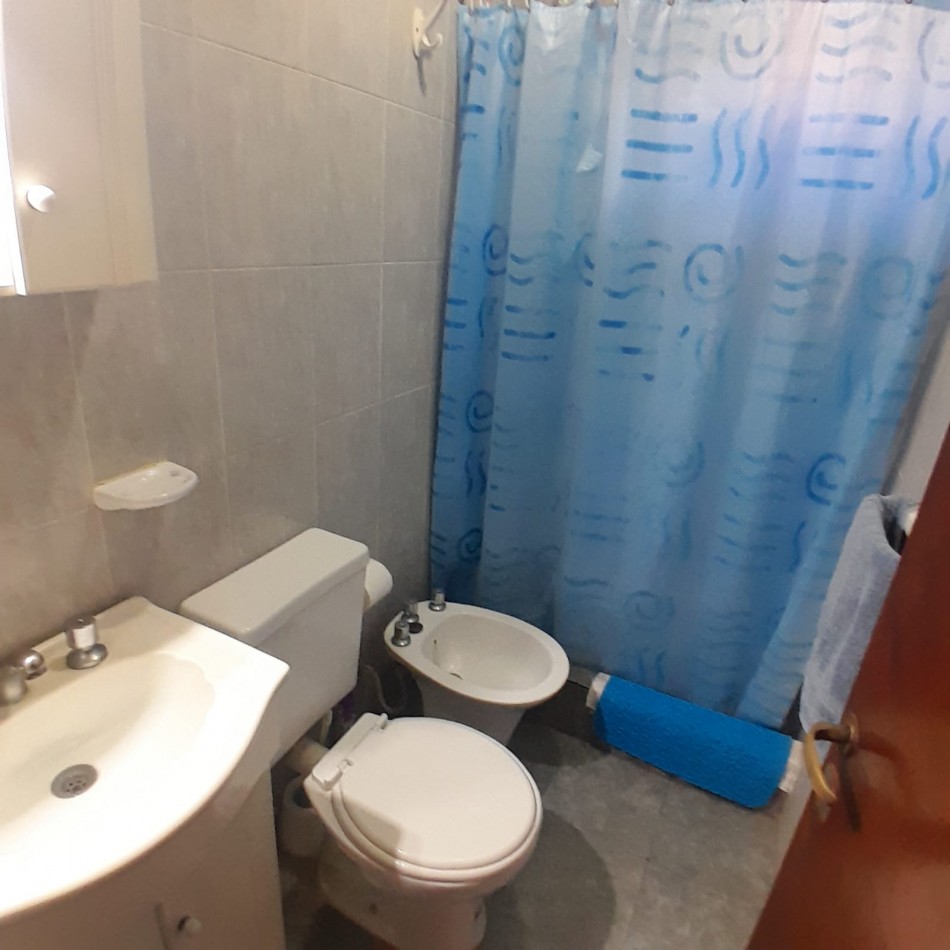 CASA DE 3 AMBIENTES EN BARRIO RAICES