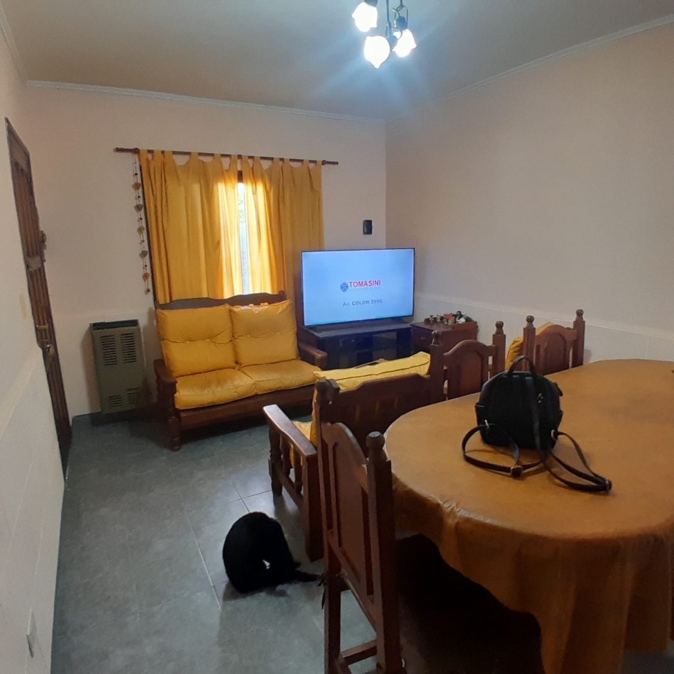 CASA DE 3 AMBIENTES EN BARRIO RAICES