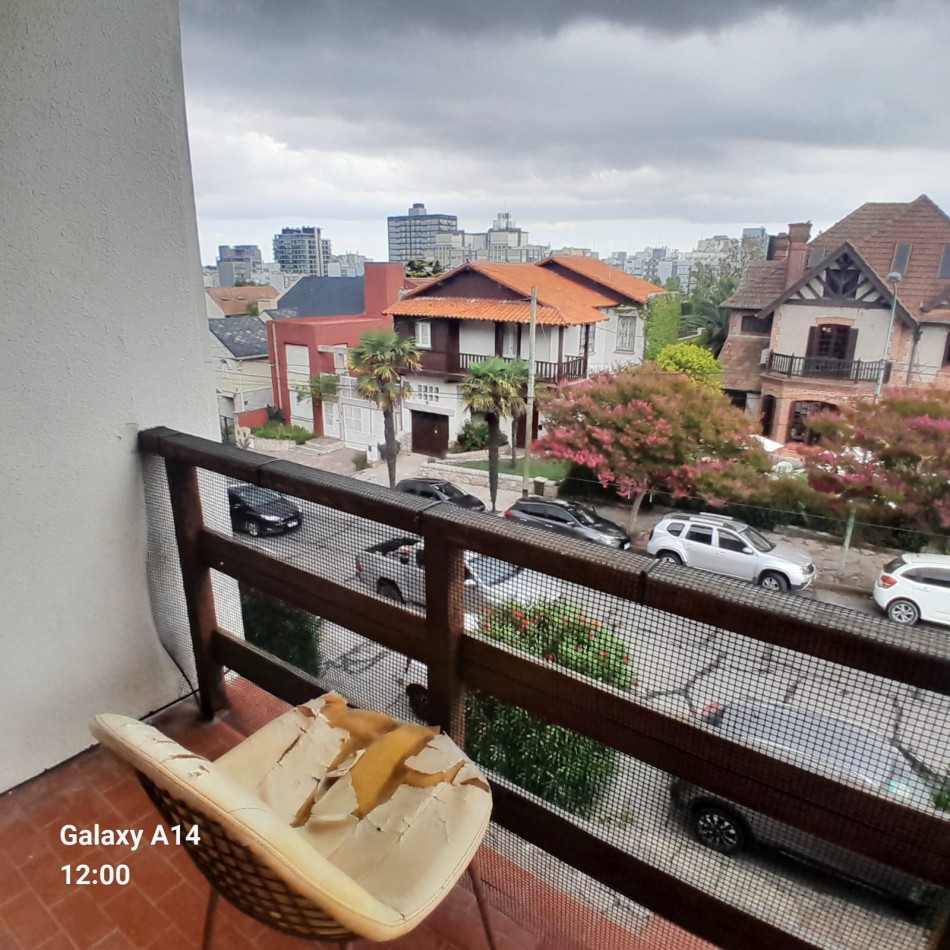 DEPARTAMENTO DE 5 AMBIENTES EN LA ZONA DE GUEMES