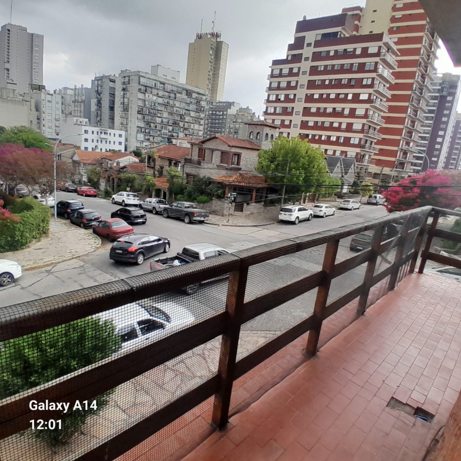 DEPARTAMENTO DE 5 AMBIENTES EN LA ZONA DE GUEMES