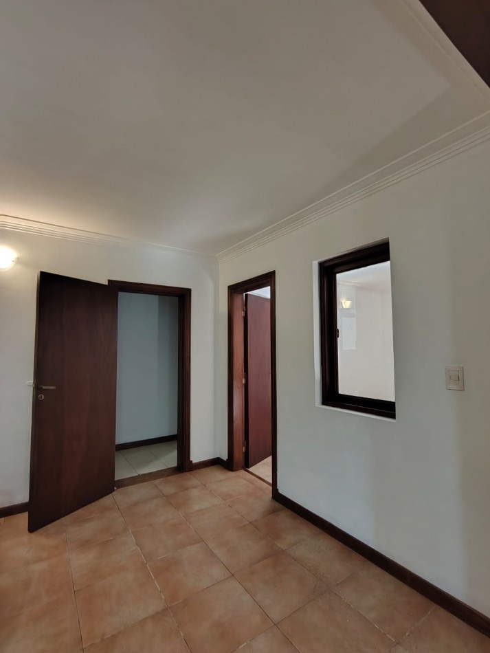 HERMOSO PH DE 4 AMBIENTES AMPLIO Y LUMINOSO