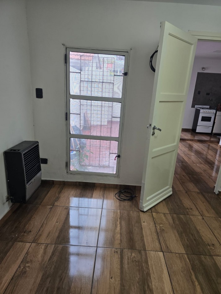 ALQUILER 24 MESES. PH 3 AMBIENTES CON PATIO. NEUQUEN Y LIBERTAD