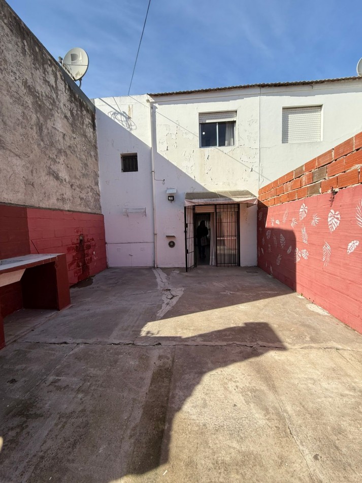 DUPLEX 3 AMBIENTES SOBRE NECOCHEA AL 7200