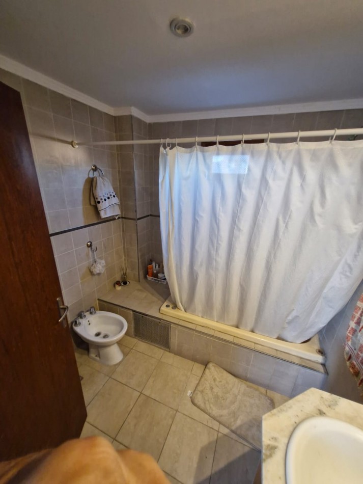 DEPARTAMENTO TIPO PH DE 3 AMBIENTES EN UN PRIMER PISO