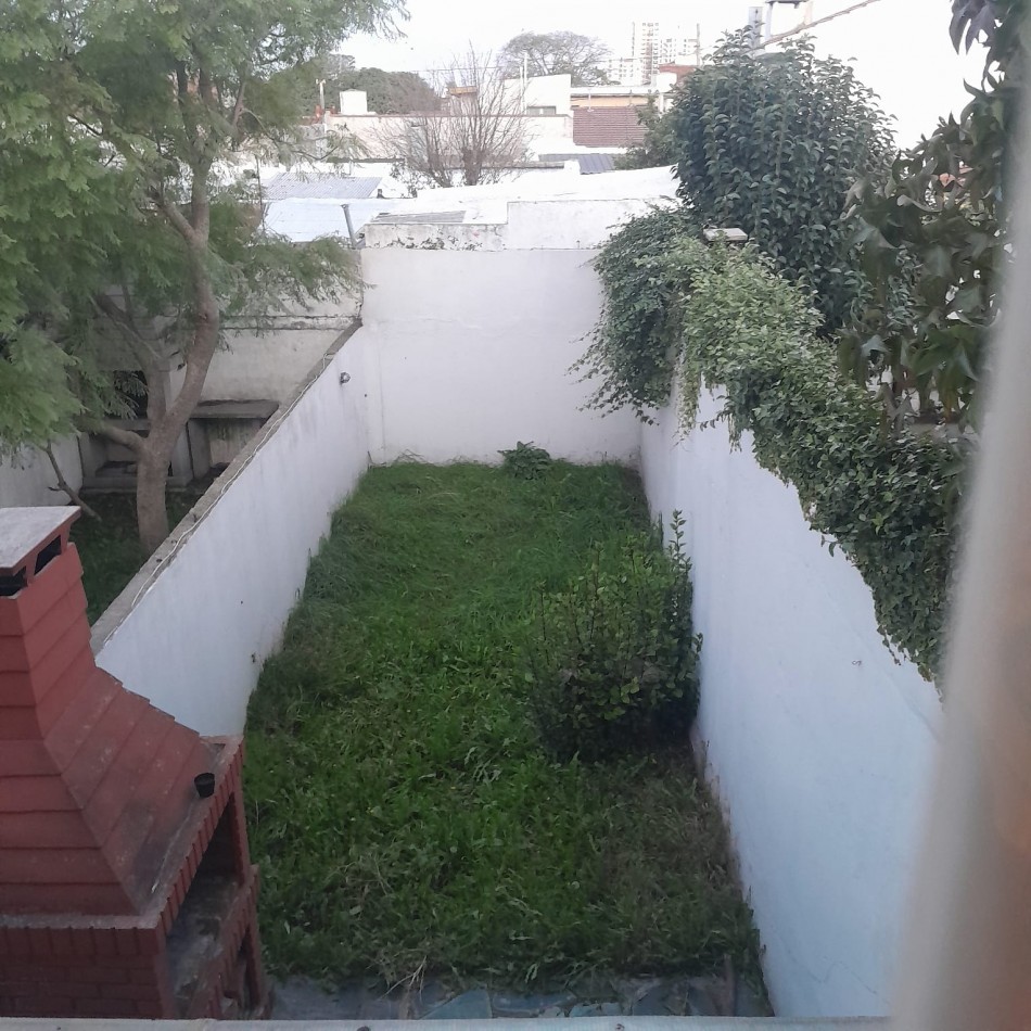 DUPLEX 4 AMBIENTES EN BARRIO SAN JUAN