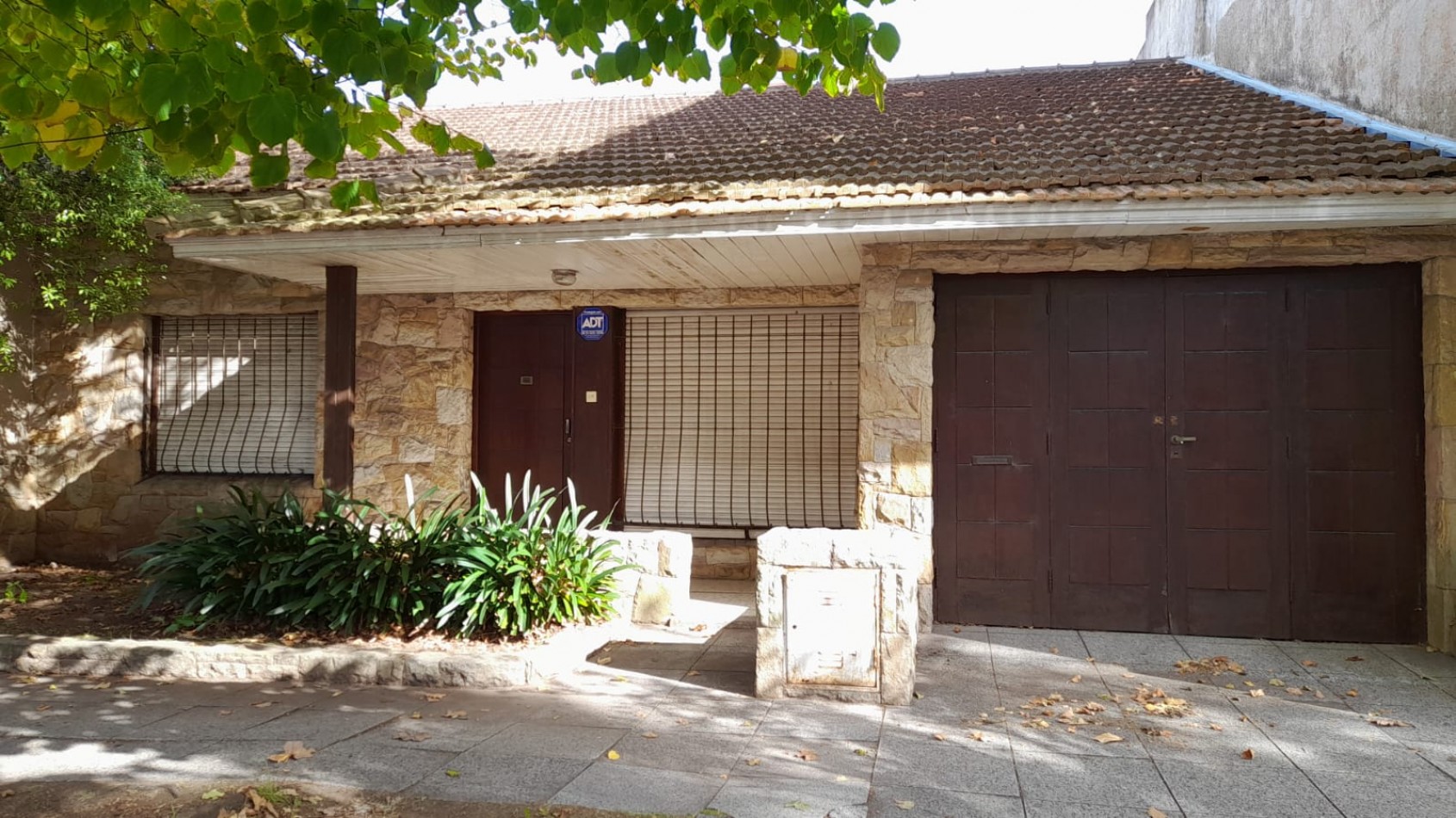 ALQUILER 24 MESES. CHALET 3 AMBIENTES, ZONA MAIPU 4800