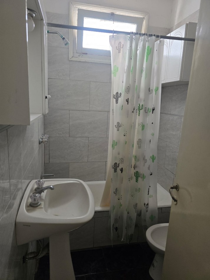 PH DE 3 AMBIENTES EN PRIMER PISO POR ESCALERA