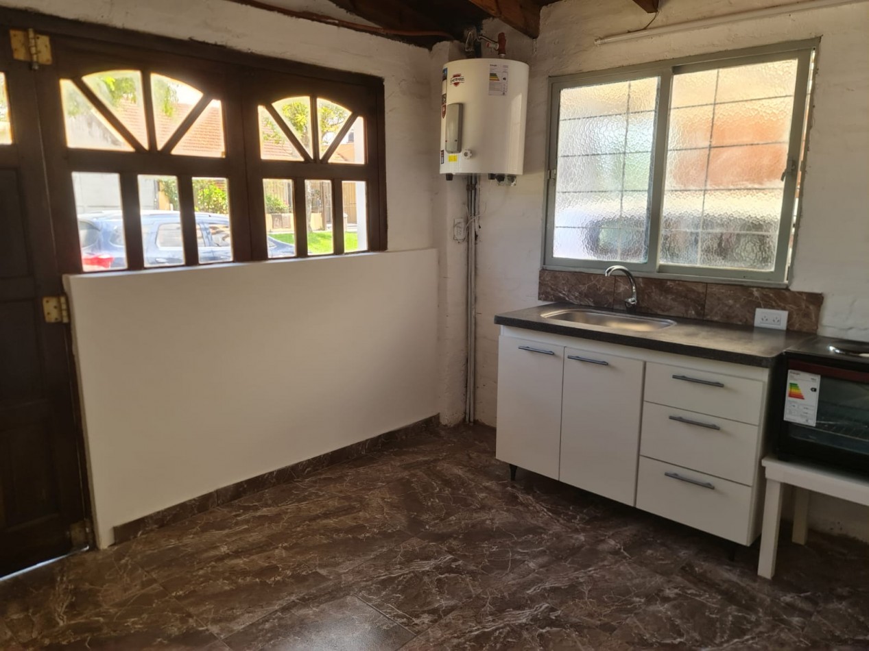 ALQUILER 12 MESES. DOS AMBIENTES ITUZAINGO 6500