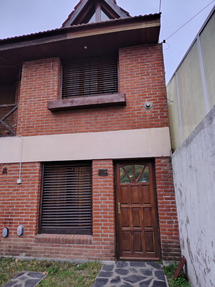 DUPLEX 4 AMBIENTES EN BARRIO SAN JUAN