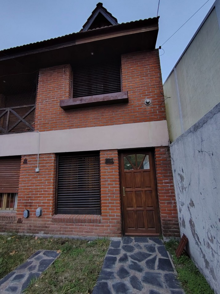 DUPLEX 4 AMBIENTES EN BARRIO SAN JUAN