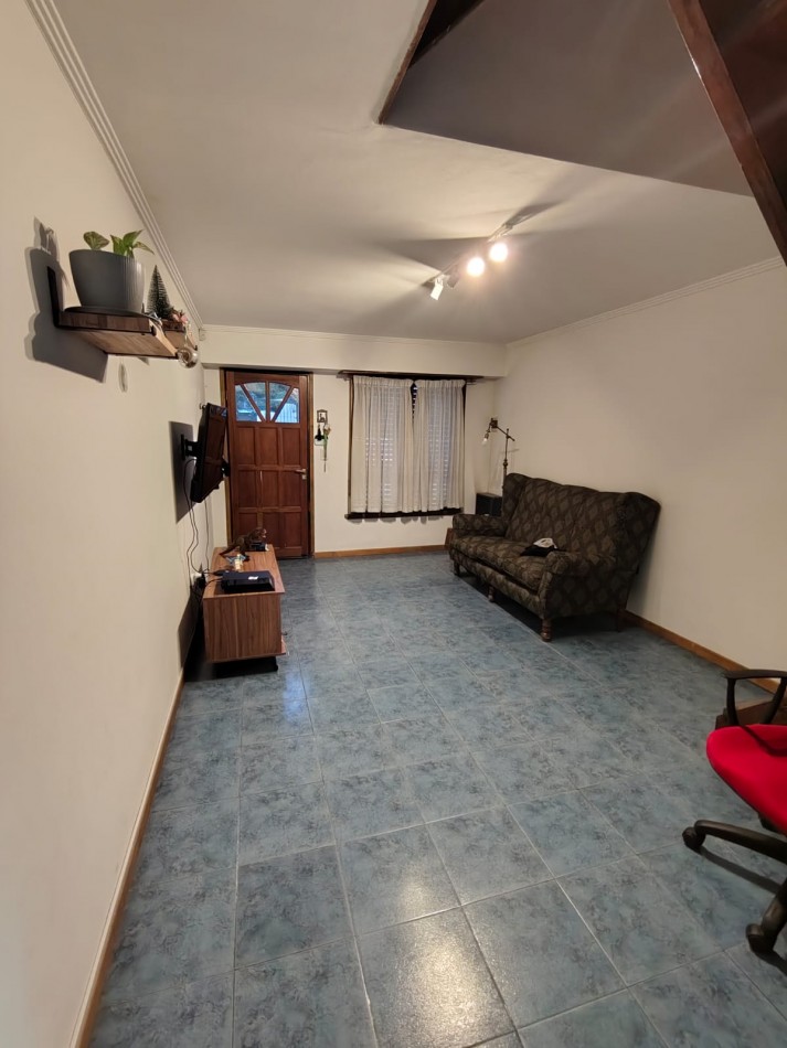 DUPLEX 4 AMBIENTES EN BARRIO SAN JUAN