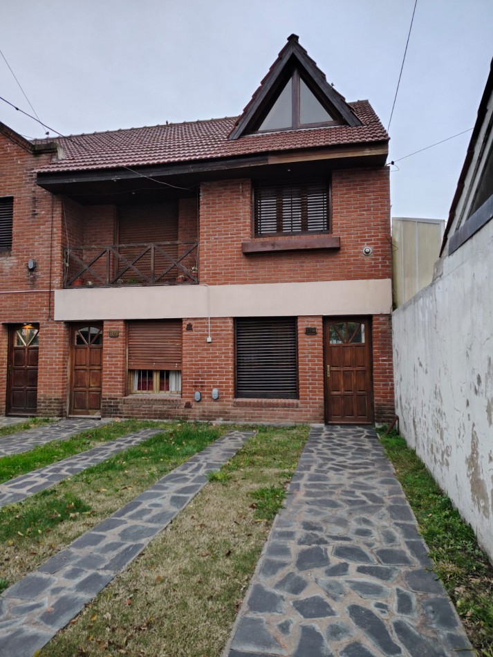 DUPLEX 4 AMBIENTES EN BARRIO SAN JUAN