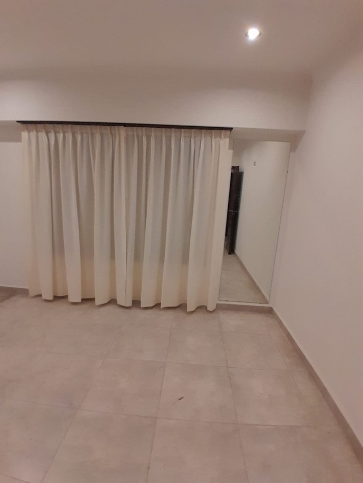 ALQUILER 24 MESES. CHALET EN PLANTA BAJA, 3 AMBIENTES. ZONA FRENCH Y SAN JUAN