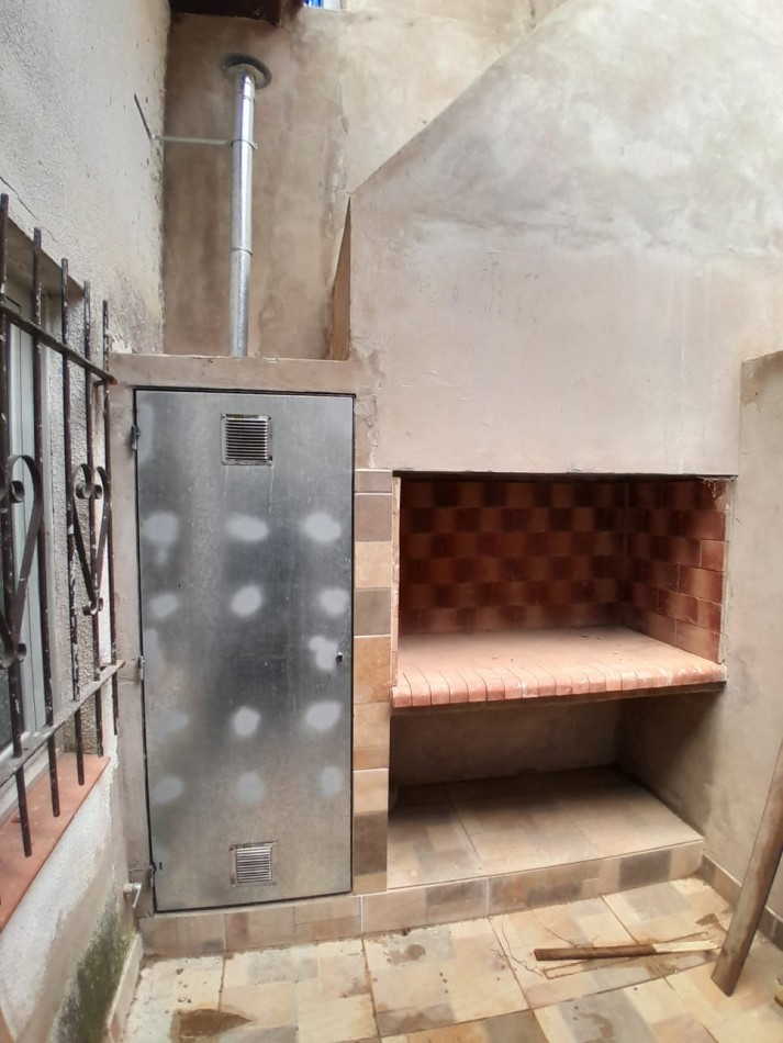 ALQUILER 24 MESES. CHALET EN PLANTA BAJA, 3 AMBIENTES. ZONA FRENCH Y SAN JUAN
