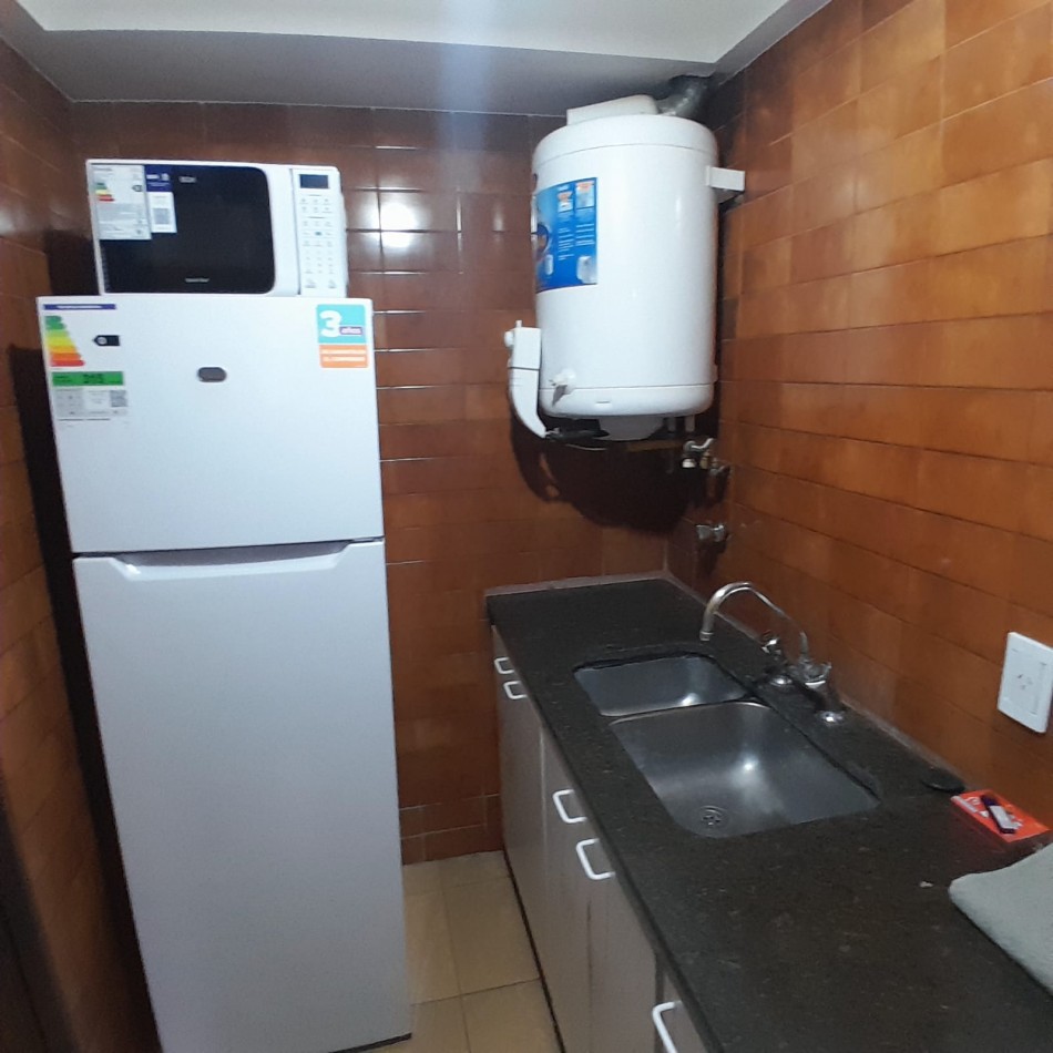 DEPARTAMENTO MONOAMBIENTE EN ZONA CENTRO