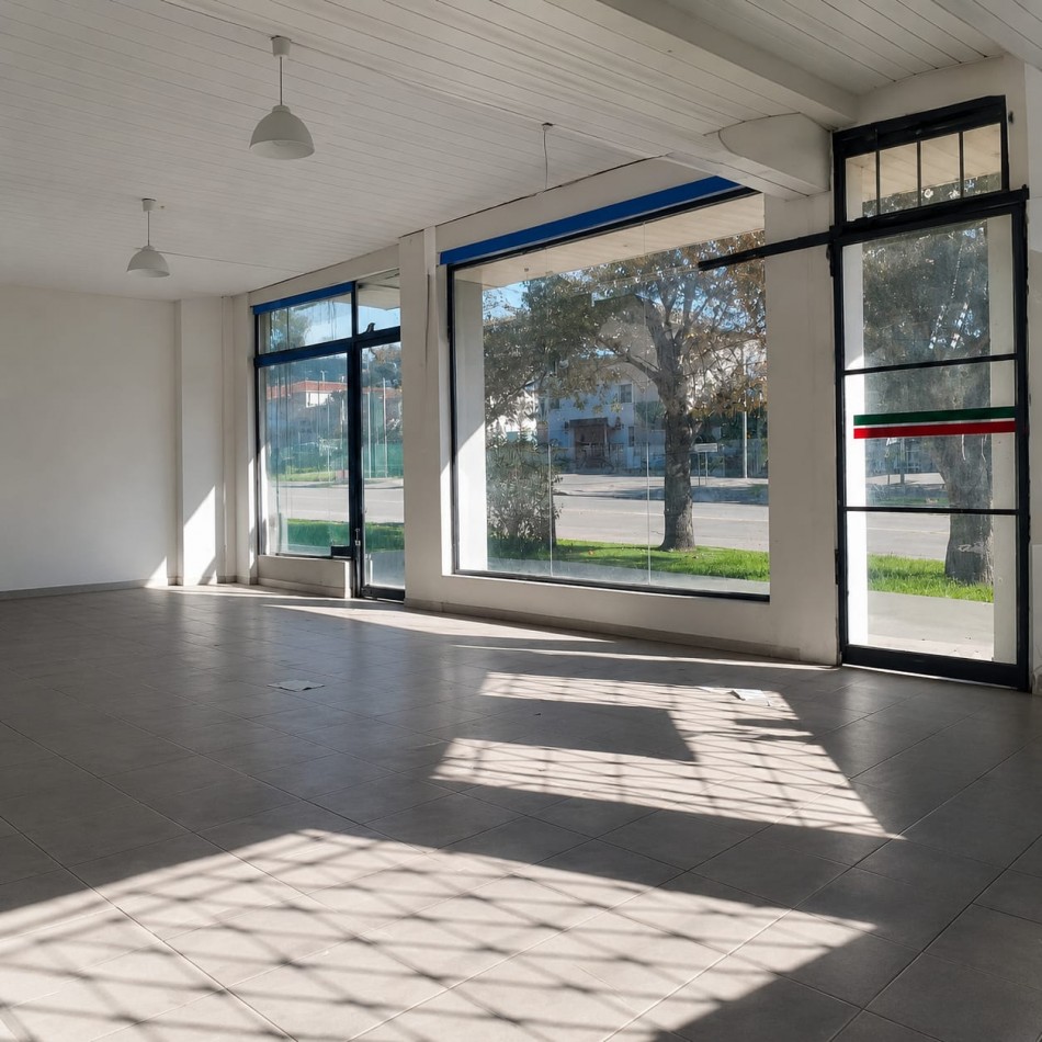 LOCAL COMERCIAL EN EDISON Y PUAN