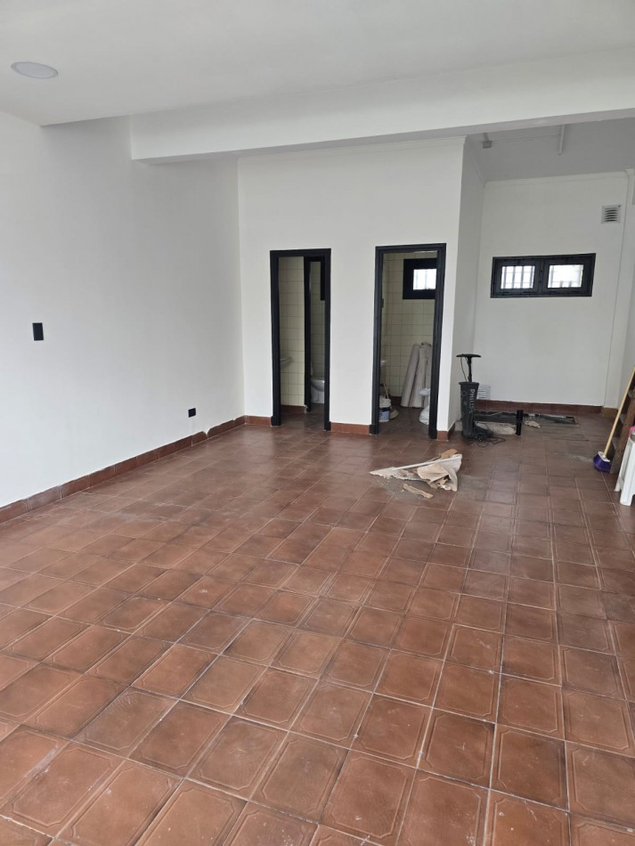 LOCAL SOBRE AVENIDA LIBERTAD AL 5200