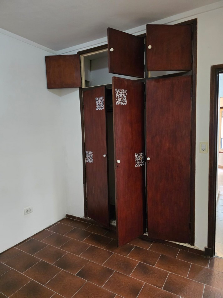 DEPARTAMENTO DE 2 AMBIENTES EN LIBERTAD E ITALIA
