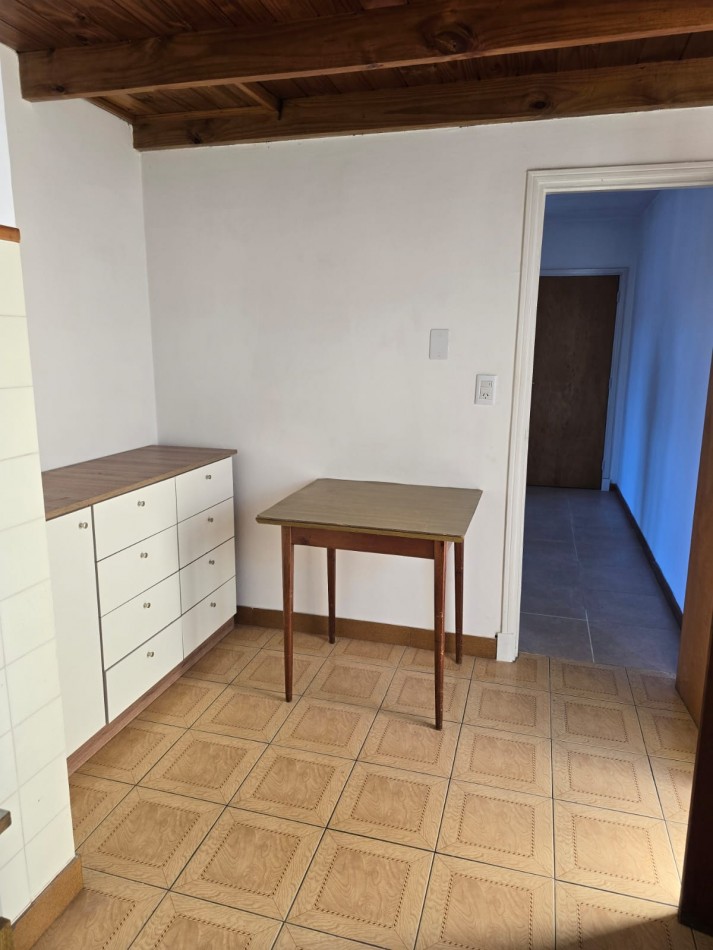 PH DE 3 AMBIENTES, EN PRIMER PISO POR ESCALERA0