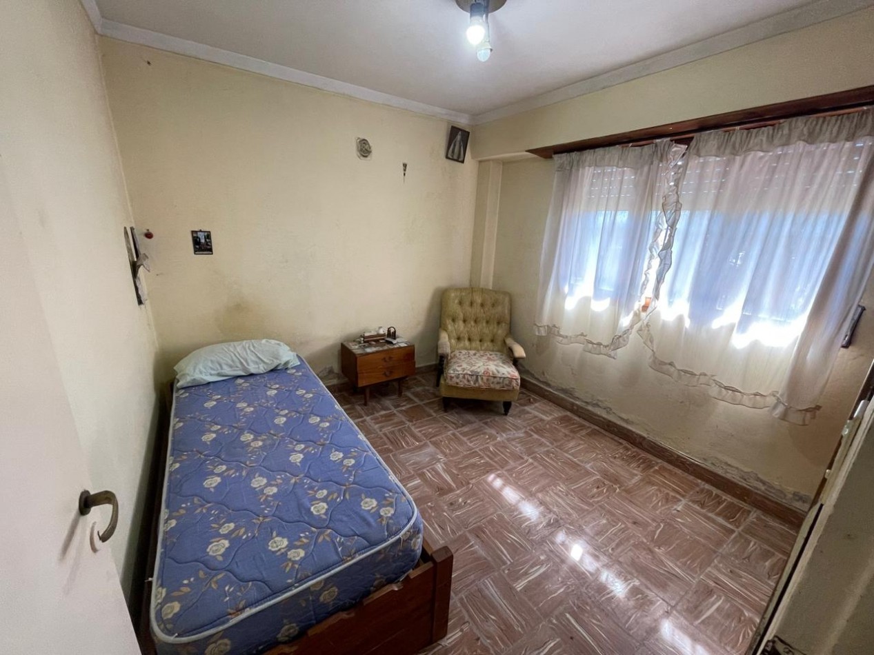 CHALET DE 3 AMBIENTES EN ESQUINA DE LIBERTAD Y TANDIL